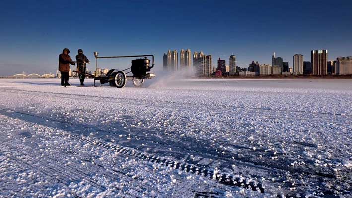 哈爾(ěr)濱冬季采冰 采(cǎi)冰工具