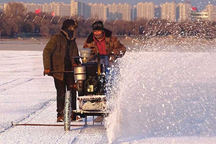 鋸冰車采(cai)冰工具