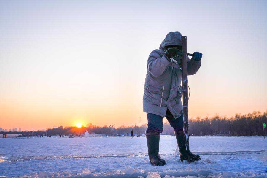 冰蹿 鑿冰工(gong)具