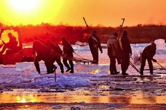 哈爾濱冬(dong)季采冰 采冰(bīng)工具